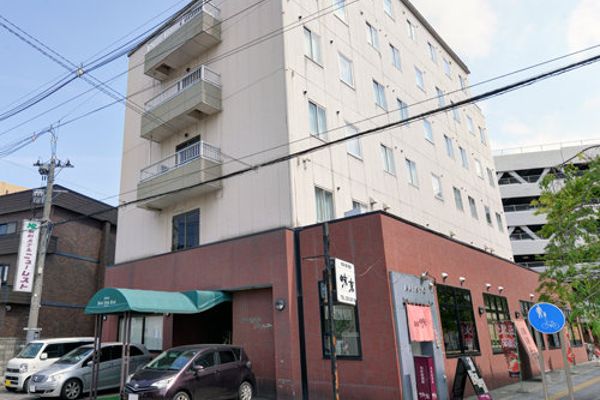 Ekimae Hotel New Rest (Hirosaki-shi)